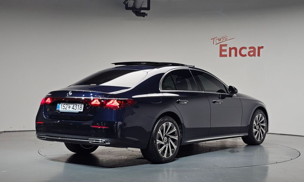 Mercedes-Benz E-Class E300 4MATIC Exclusive, 2024
