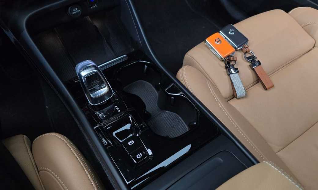 Volvo XC40 B4 Inscription, 2022