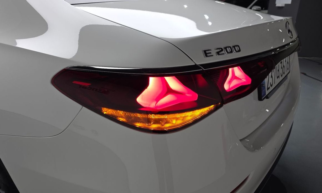 Mercedes-Benz E-Class E200 Avantgarde, 2024