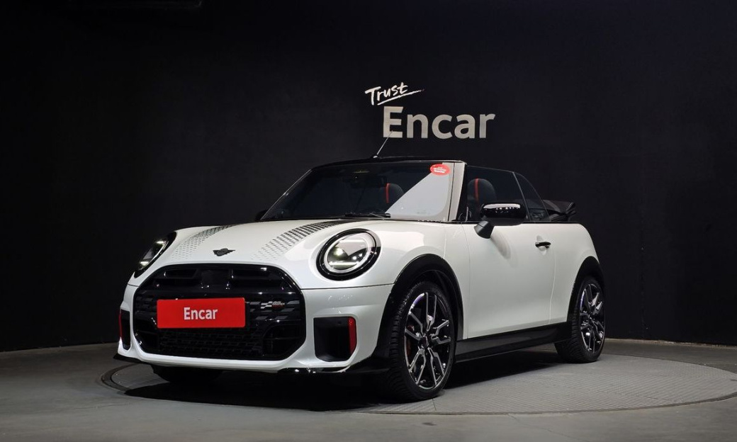 Mini Cooper Convertible JCW, 2026