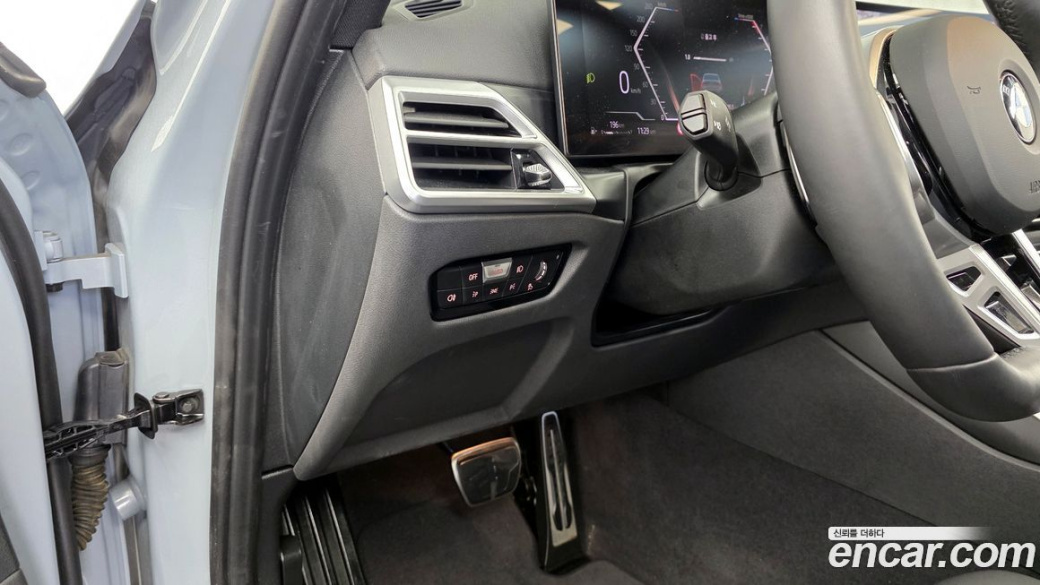 BMW 3-Series 320i M Sport, 2025