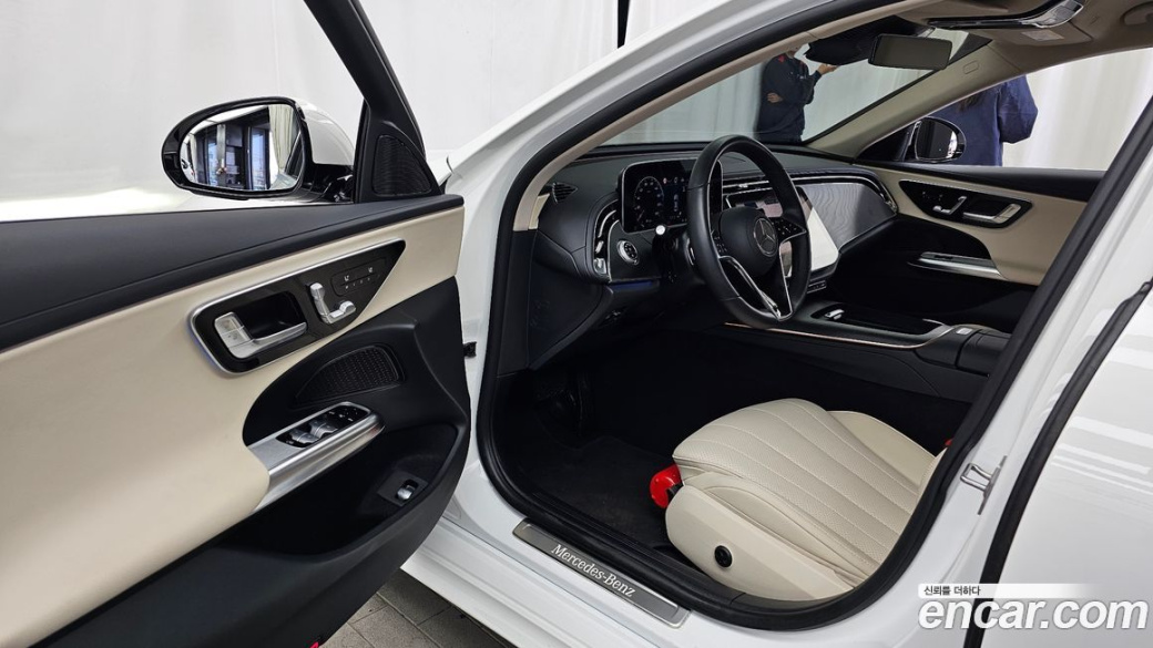 Mercedes-Benz E-Class E200 Avantgarde Limited, 2025