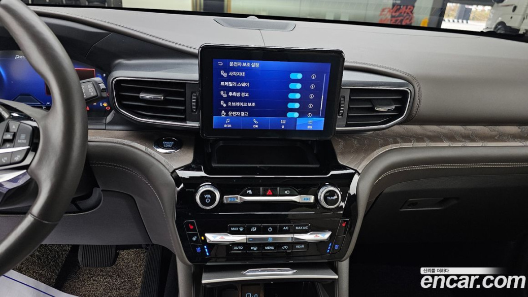 Ford Explorer 3.0 Platinum 4WD, 2022