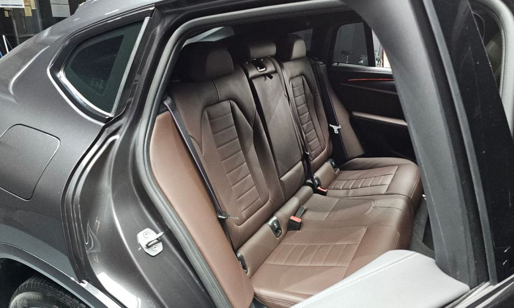 BMW X4 xDrive20i M Sports Pro, 2022
