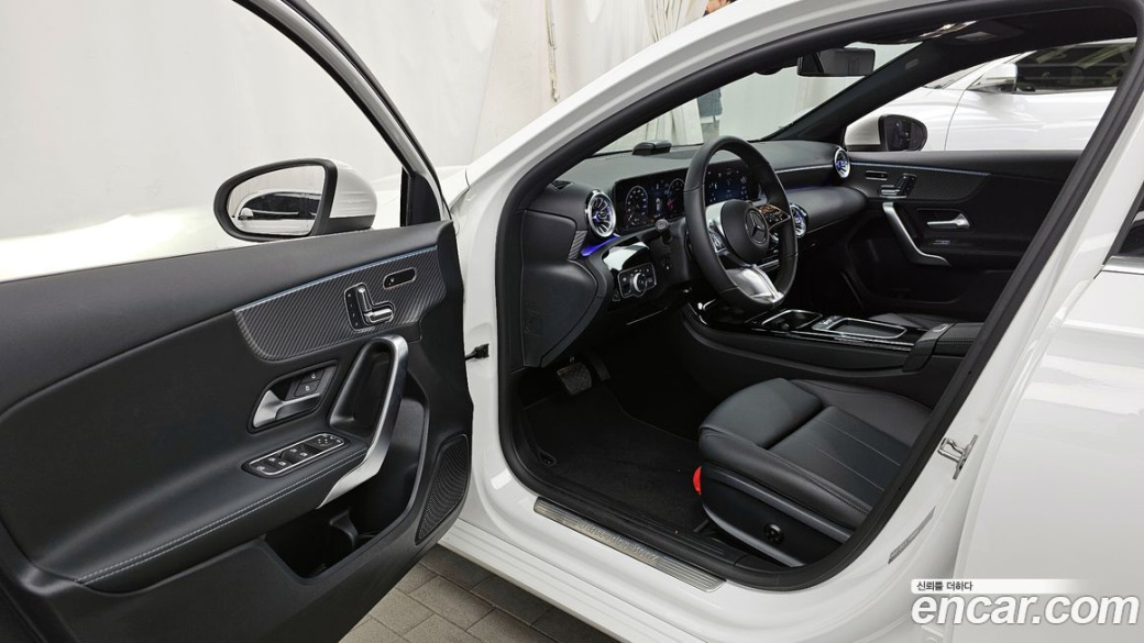 Mercedes-Benz A-Class A220 Hatchback, 2025