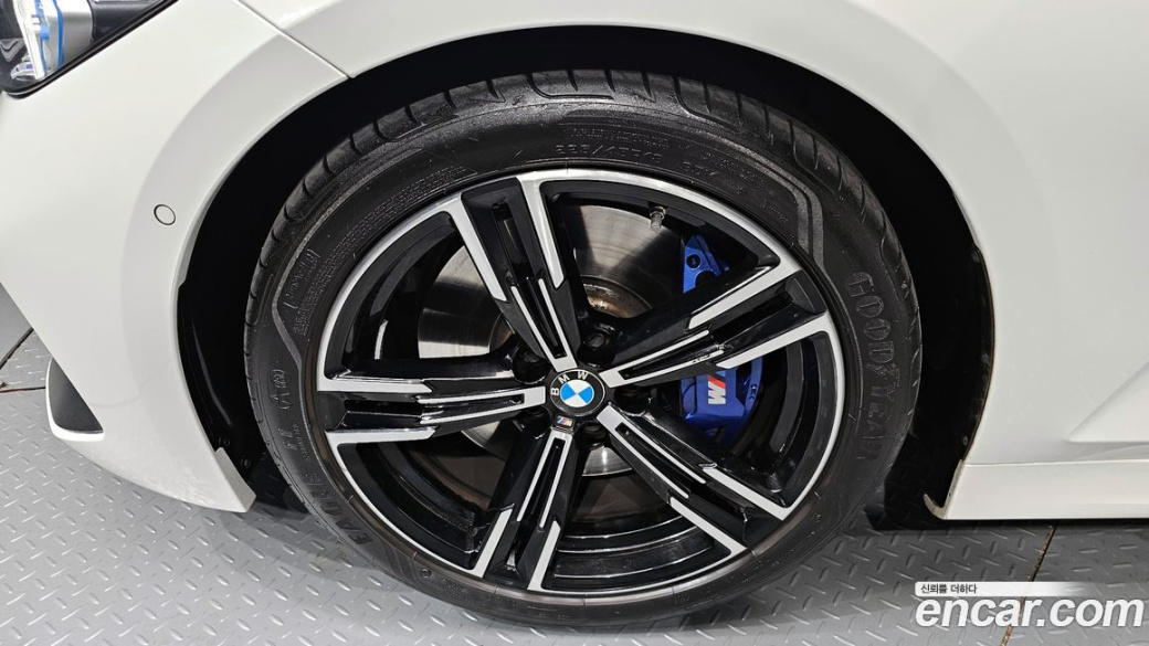BMW 3-Series 320i M Sport, 2024