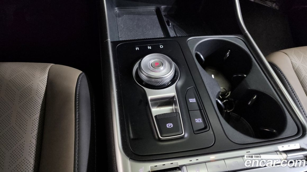 Kia Carnival 9-Seater Prestige, 2024