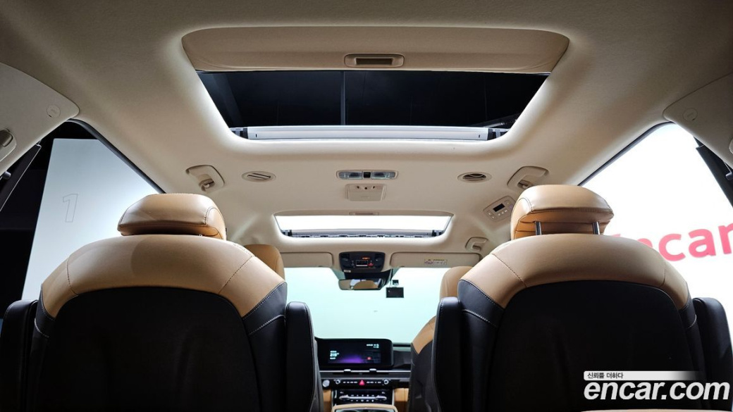 Kia Carnival 9-Seater Signature, 2023