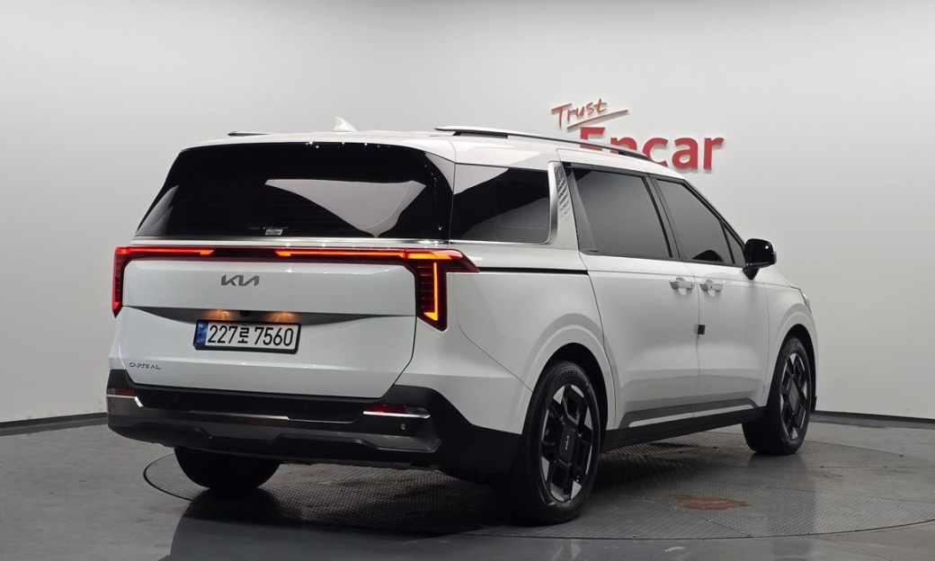 Kia Carnival 9-Seater Noblesse, 2025