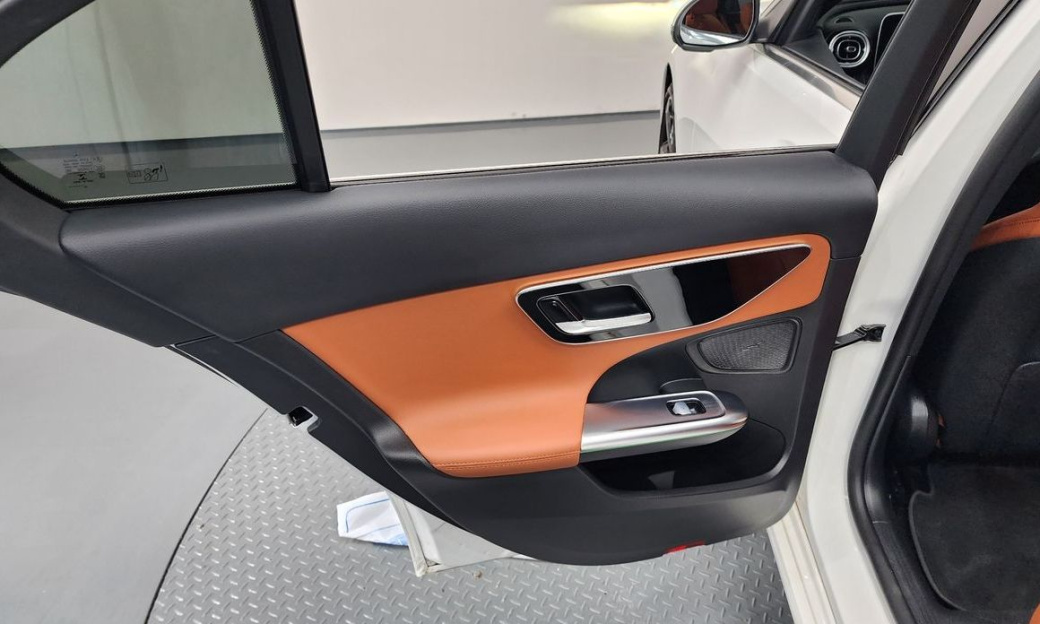 Mercedes-Benz C-Class C300 4MATIC Avantgarde, 2023