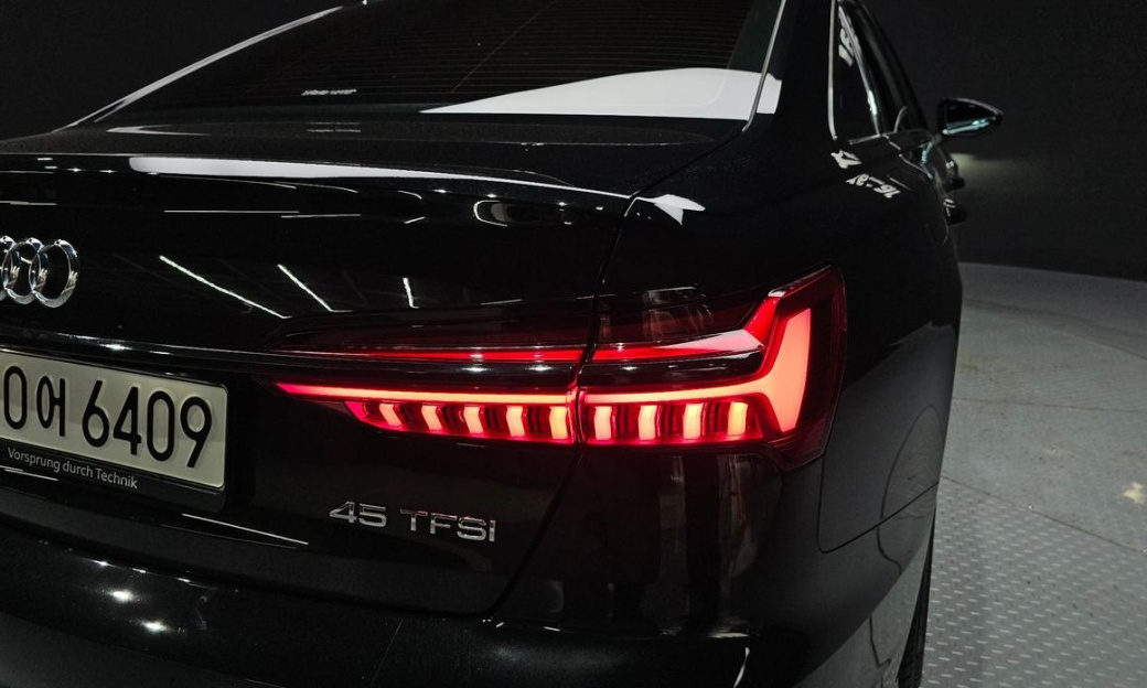 Audi A6 45 TFSI Premium, 2023