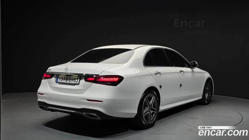 Mercedes-Benz E-Class E250 AMG Line, 2023