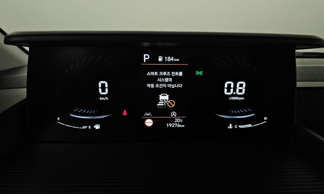 Hyundai Staria Tourer 11-Seater, 2025