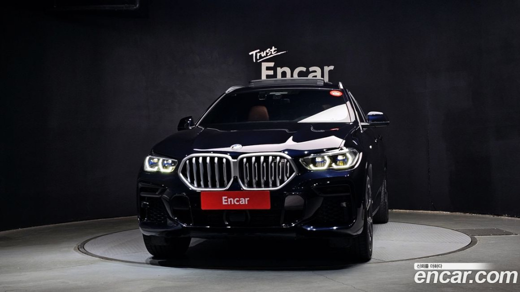 BMW X6 xDrive40i M Sport, 2022