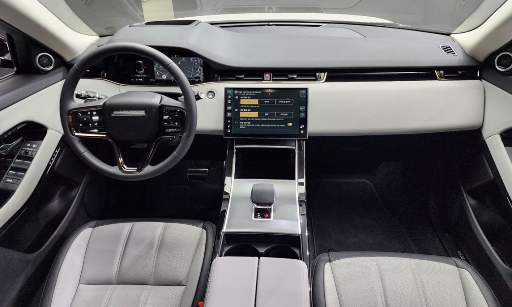 Land Rover Range Rover Evoque P250 Dynamic SE, 2024