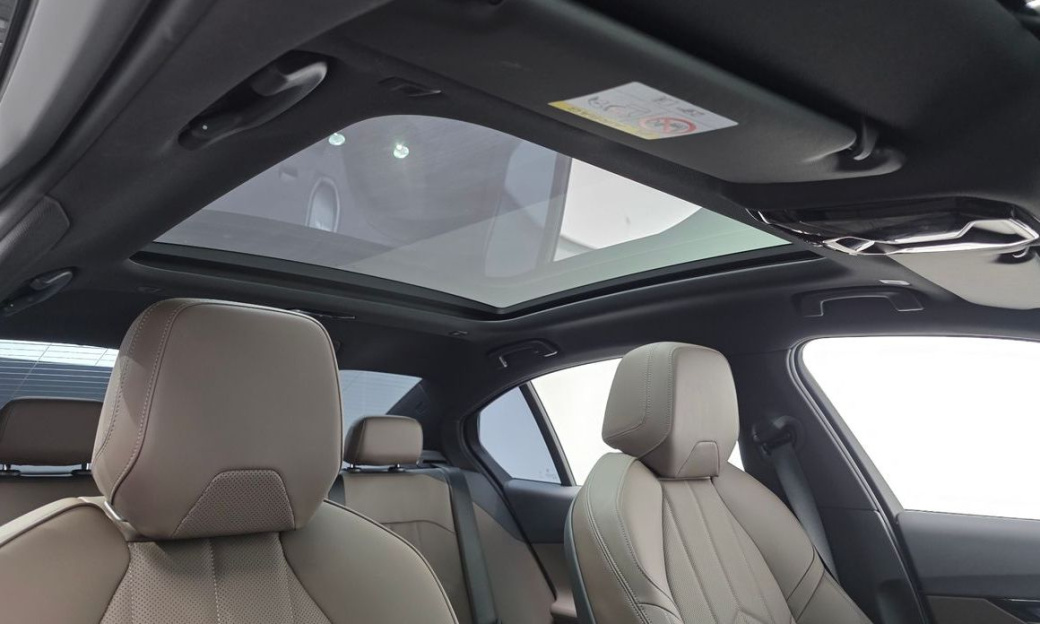 BMW 5-Series 520i M Sport, 2025