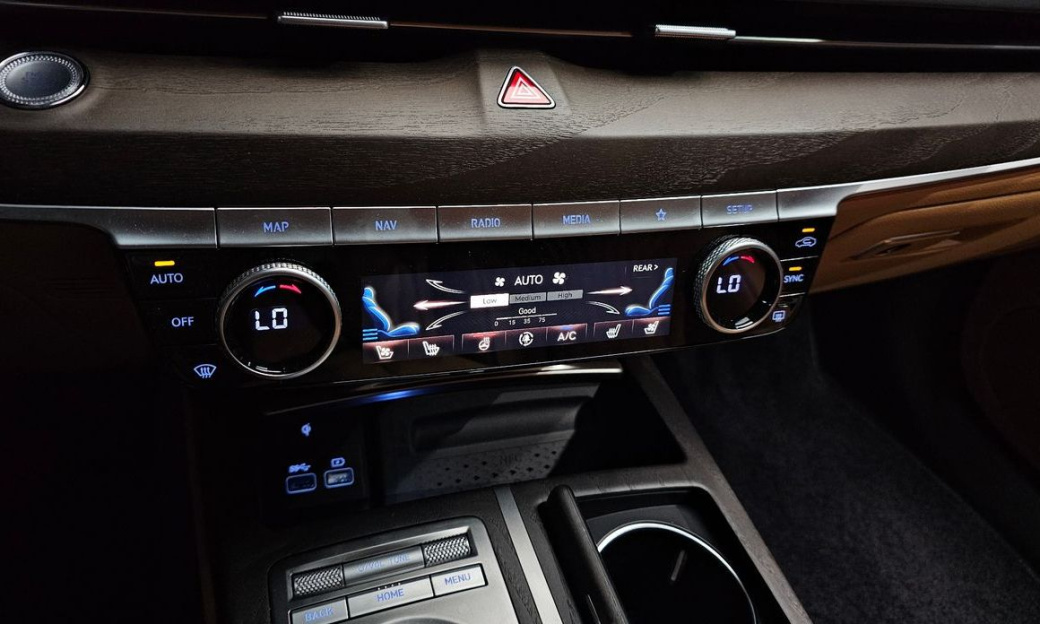 Genesis G80 Gasoline 2.5 Turbo AWD, 2024