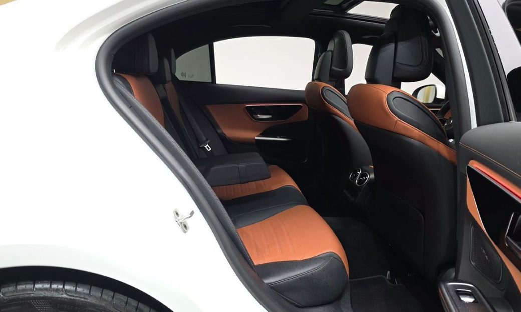 Mercedes-Benz C-Class C200 AMG Line, 2024