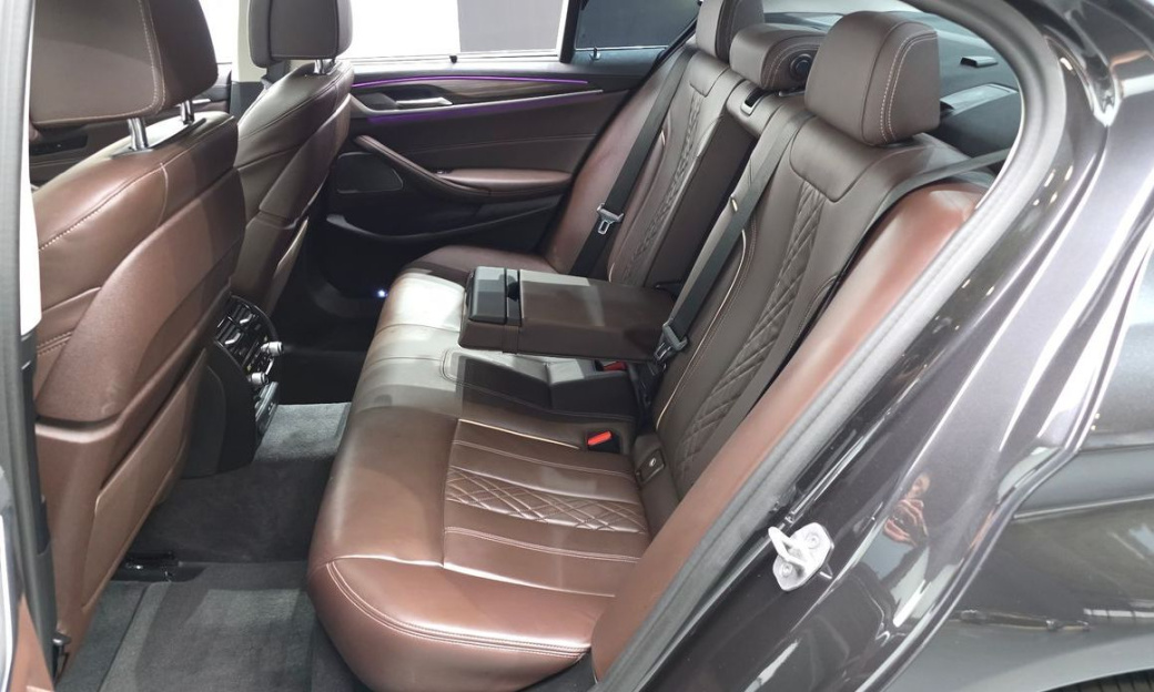 BMW 5-Series 530i xDrive Luxury, 2022
