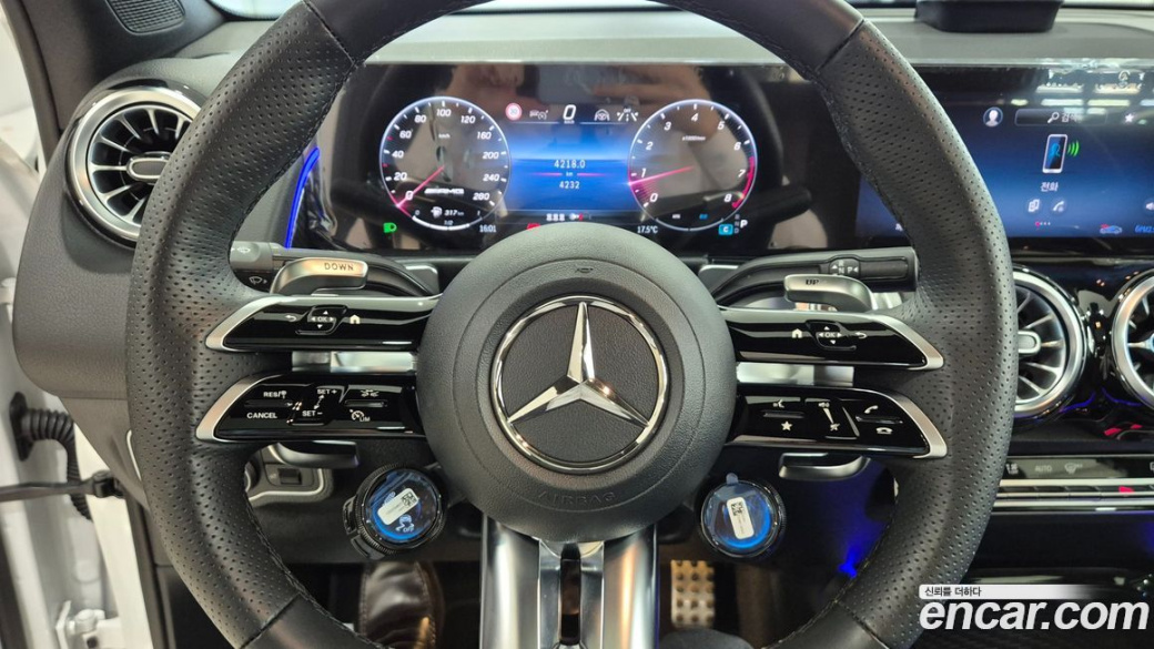 Mercedes-Benz GLB-Class AMG GLB35 4MATIC, 2025