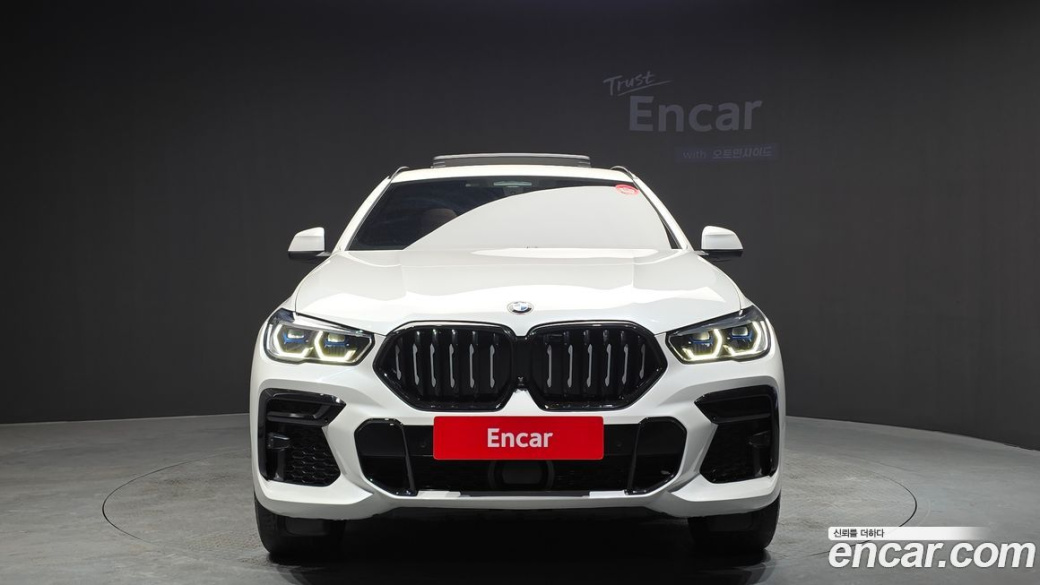 BMW X6 xDrive40i M Sport, 2022