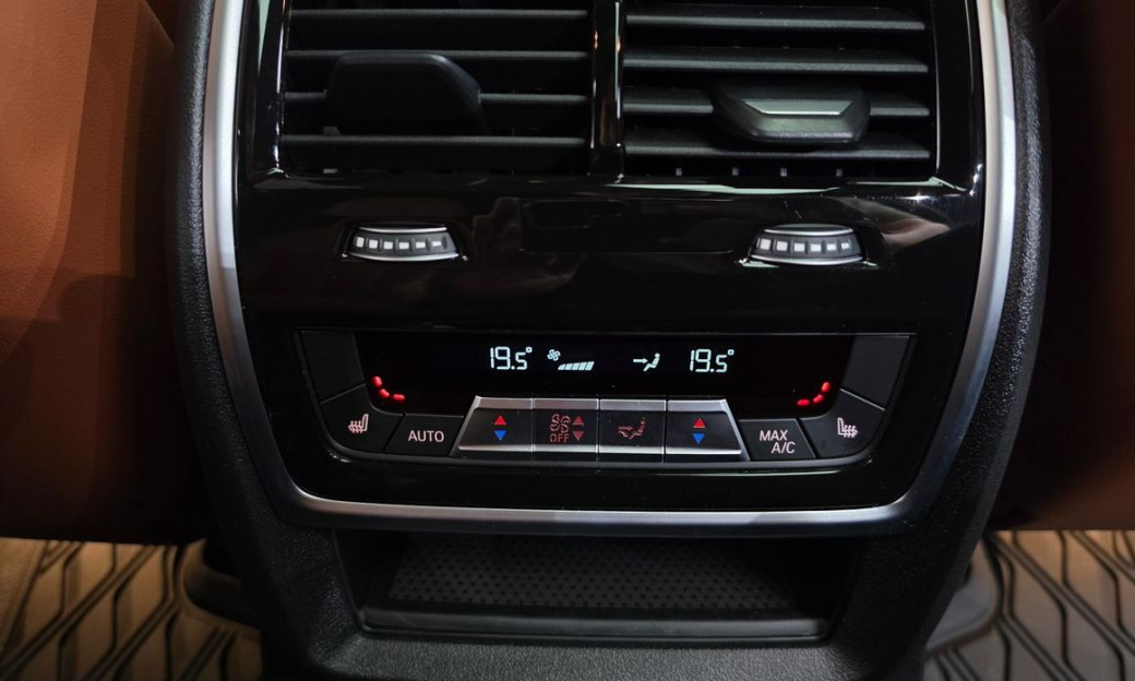 BMW X7 xDrive 40d M Sport 6STR, 2025
