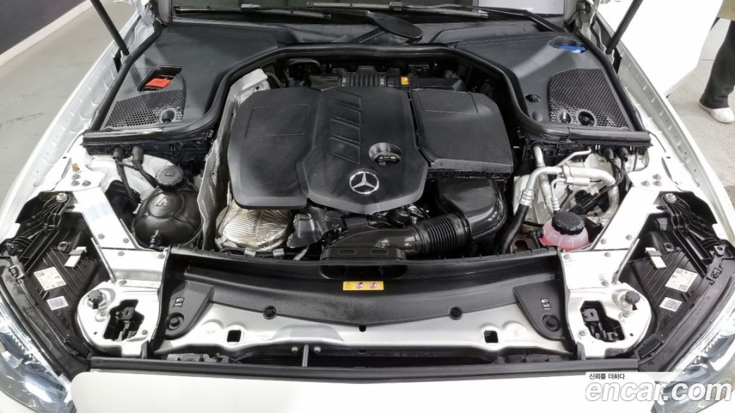 Mercedes-Benz E-Class E220d 4MATIC AMG Line, 2022