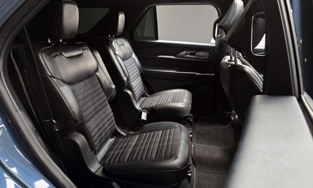 Ford Explorer 2.3 ST-Line 4WD, 2025