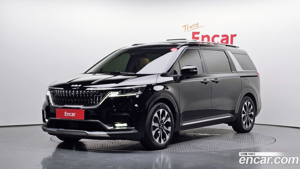 Kia Carnival 9-Seater Signature, 2023