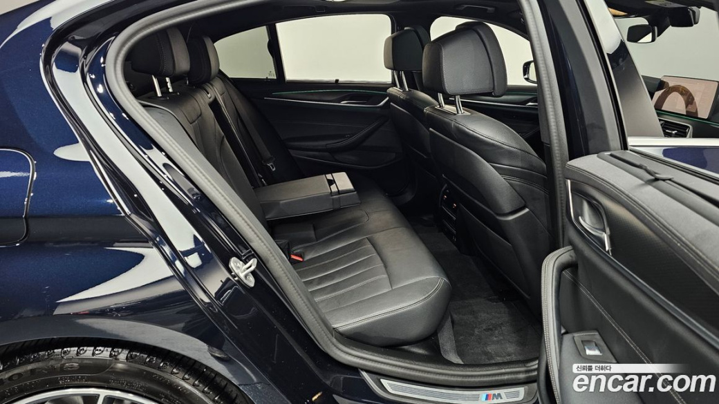 BMW 5-Series 520i M Sport, 2023