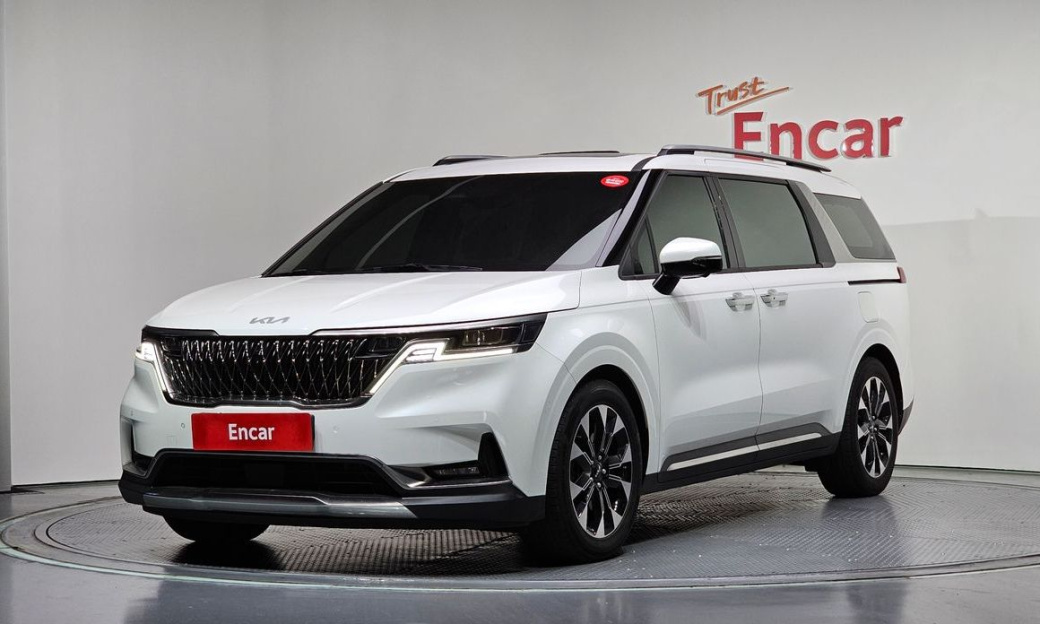 Kia Carnival 7-Seater Signature, 2023