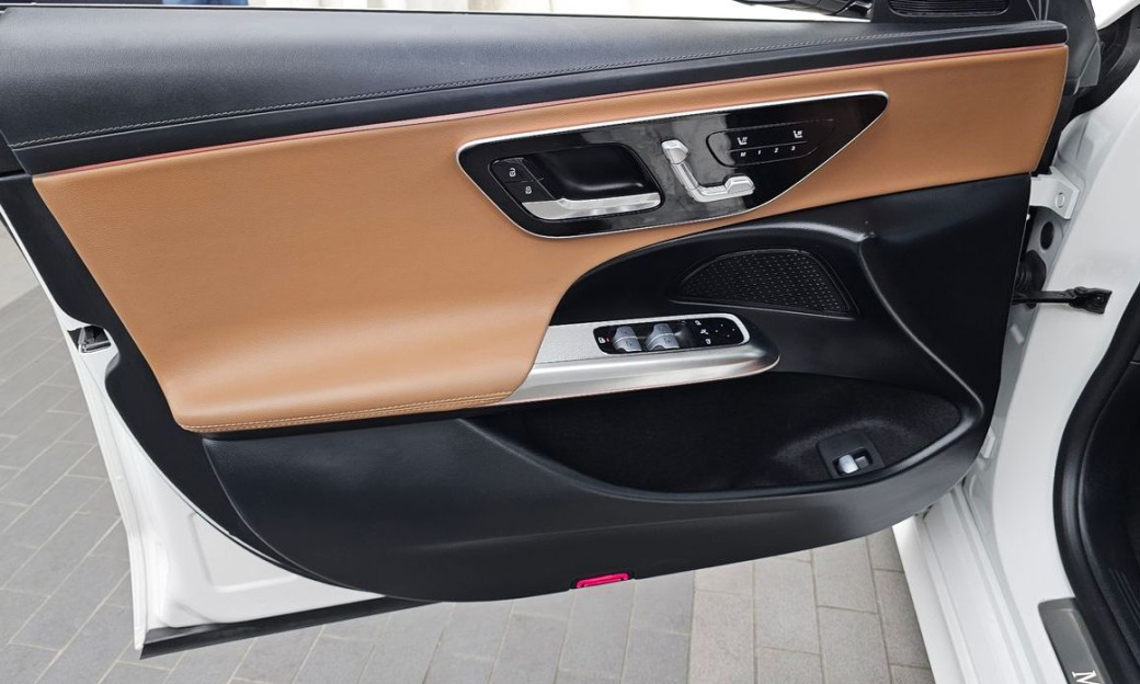 Mercedes-Benz E-Class E200 Avantgarde, 2024