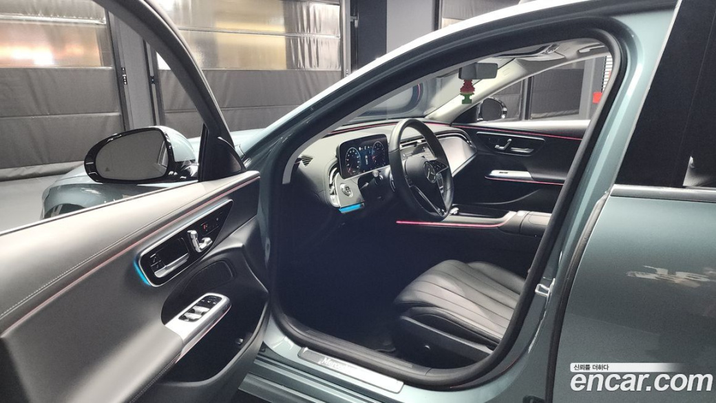 Mercedes-Benz E-Class E200 Avantgarde, 2024