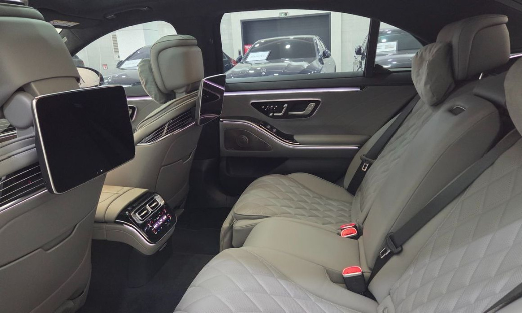 Mercedes-Benz S-Class S580L 4MATIC, 2025