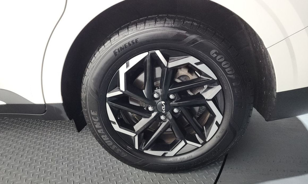 Kia Carnival 9-Seater Noblesse, 2024