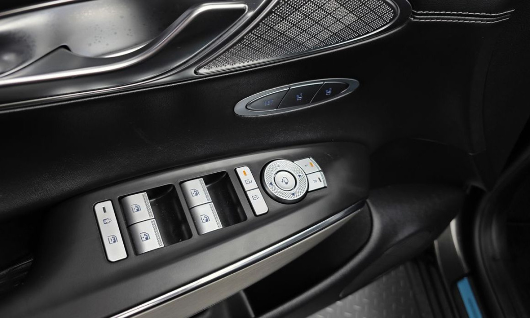 Genesis GV70 2.5T Gasoline AWD, 2025