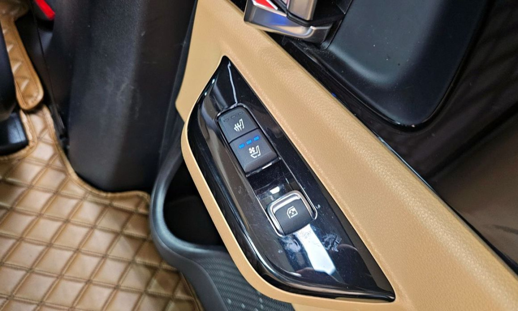 Kia Carnival 9-Seater Noblesse, 2022