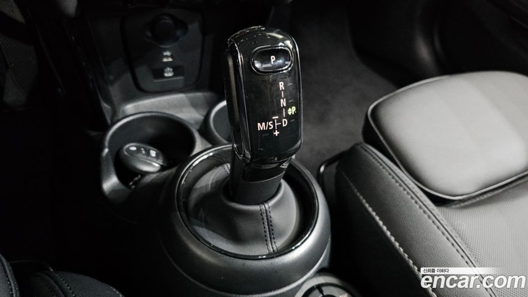 Mini Cooper  , 2024