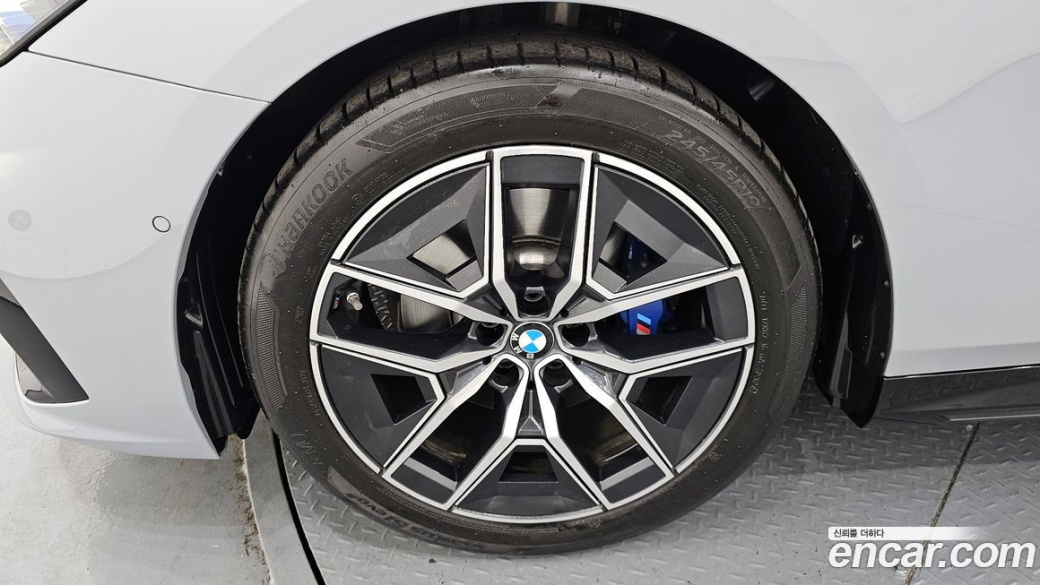 BMW 5-Series 520i M Sport, 2024