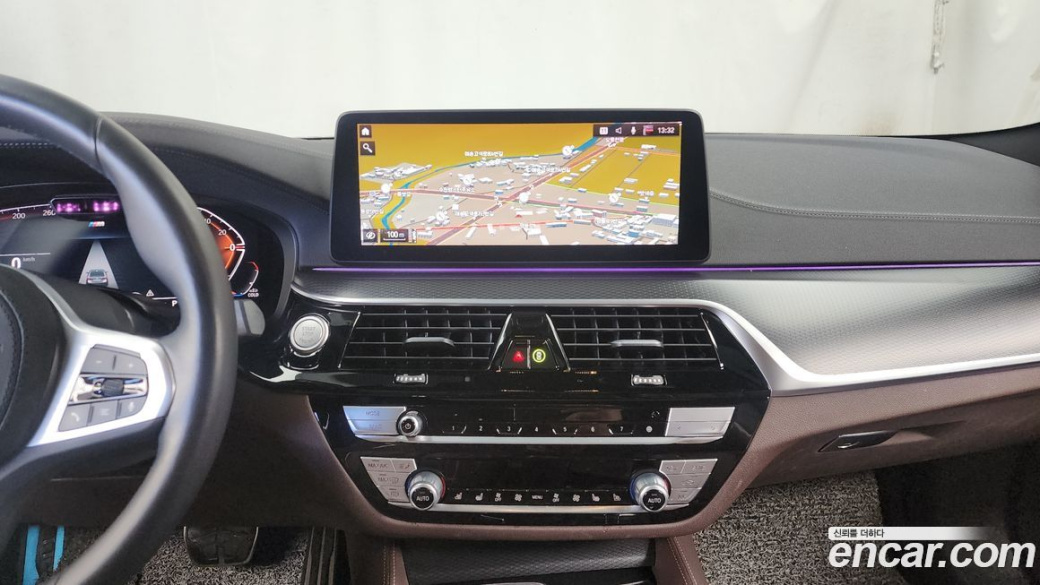 BMW 5-Series 523d xDrive M Sport, 2023