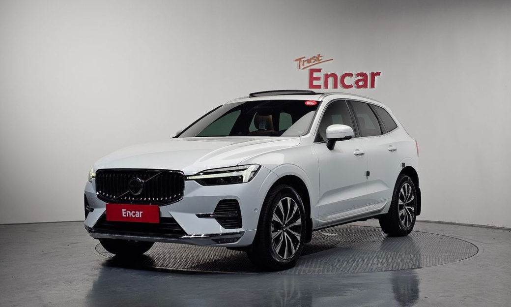 Volvo XC60 B5 Ultra Bright, 2025