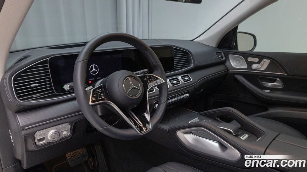 Mercedes-Benz GLE-Class GLE450 4MATIC, 2025