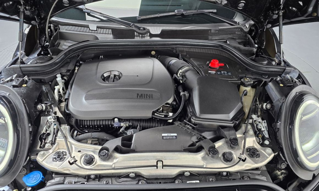 Mini Cooper Favoured, 2025