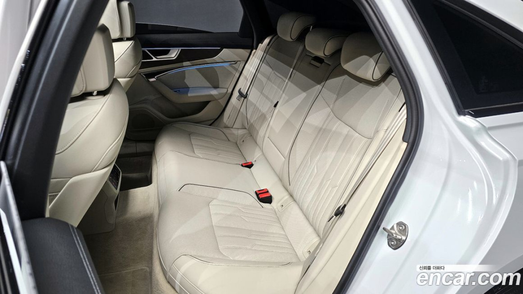 Audi A6 45 TFSI Premium, 2025
