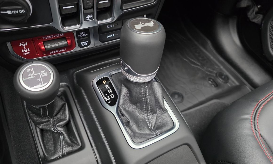 Jeep Wrangler 2.0 Sahara Power Top 4Door, 2025