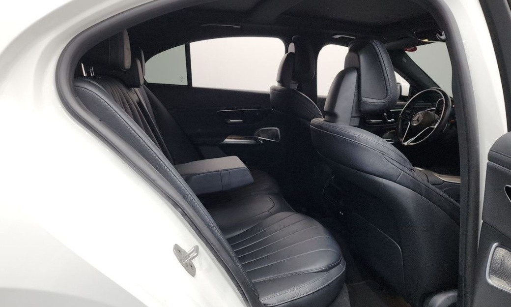 Mercedes-Benz E-Class E300 4MATIC Exclusive, 2024