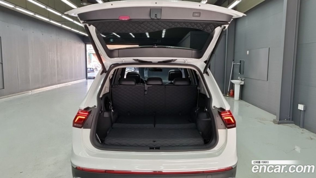 Volkswagen Tiguan 2.0 TSI Prestige, 2023