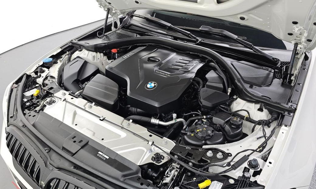 BMW 3-Series 320i M Sport, 2024