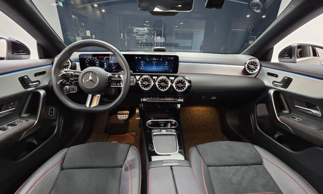 Mercedes-Benz CLA-Class CLA250 4MATIC, 2024