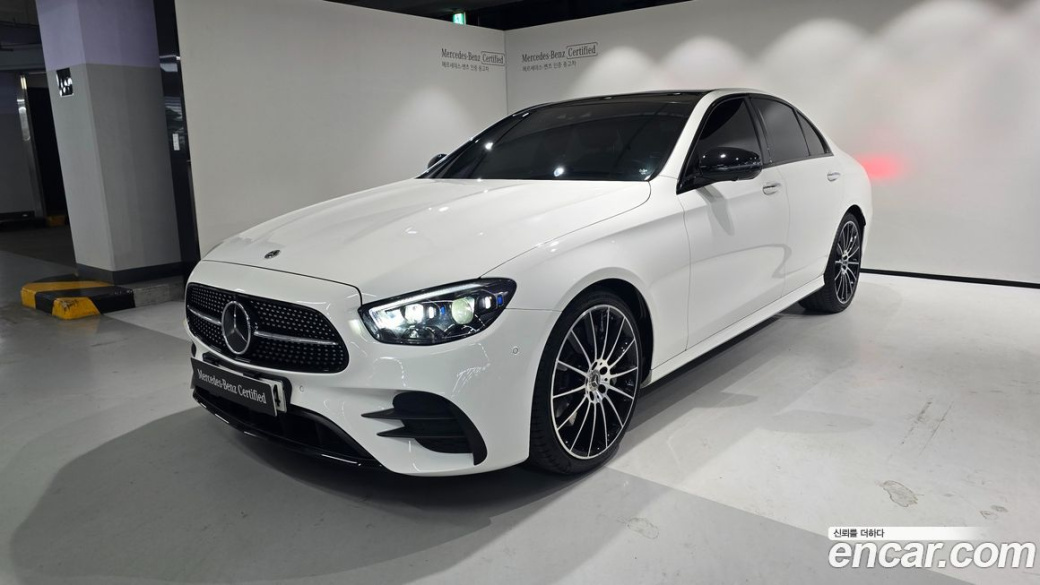 Mercedes-Benz E-Class E350 4MATIC AMG Line, 2023